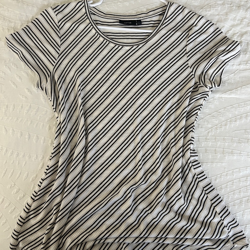Apt. 9 Black and White Striped Short Sleeve Top